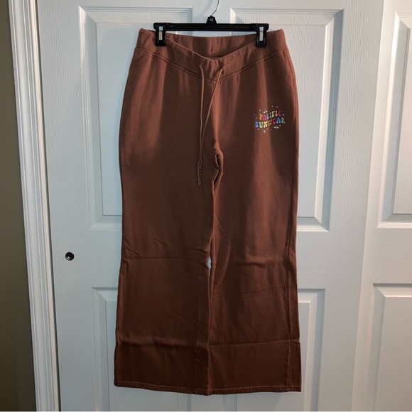 Pacsun V-Waist Graphic Flare Sweatpants - Picture 4 of 9